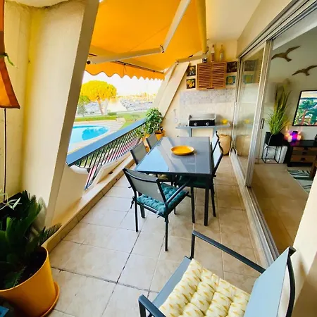 Le Port Camargue - 2 Bedrooms Air Conditioning Terrace And Swimming Pool! בית נופש *