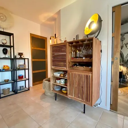 בית נופש Le Port Camargue - 2 Bedrooms Air Conditioning Terrace And Swimming Pool!