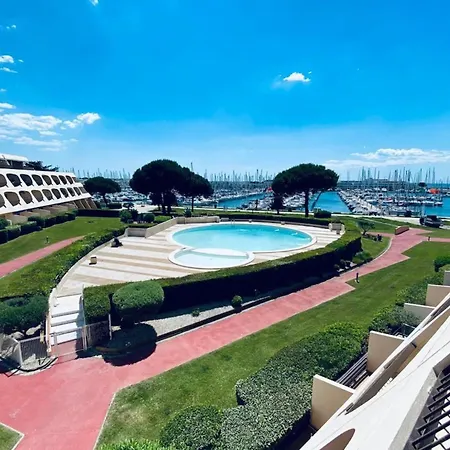 בית נופש Le Port Camargue - 2 Bedrooms Air Conditioning Terrace And Swimming Pool! לה-גרו-דו-רואה