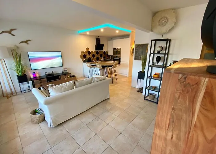 Le Port Camargue - 2 Bedrooms Air Conditioning Terrace And Swimming Pool! * Ле-Гро-дю-Руа