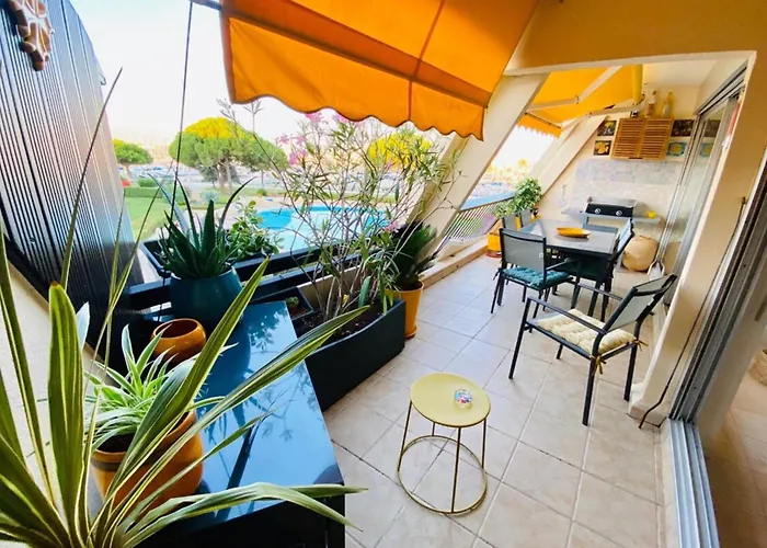 Le Port Camargue - 2 Bedrooms Air Conditioning Terrace And Swimming Pool! *