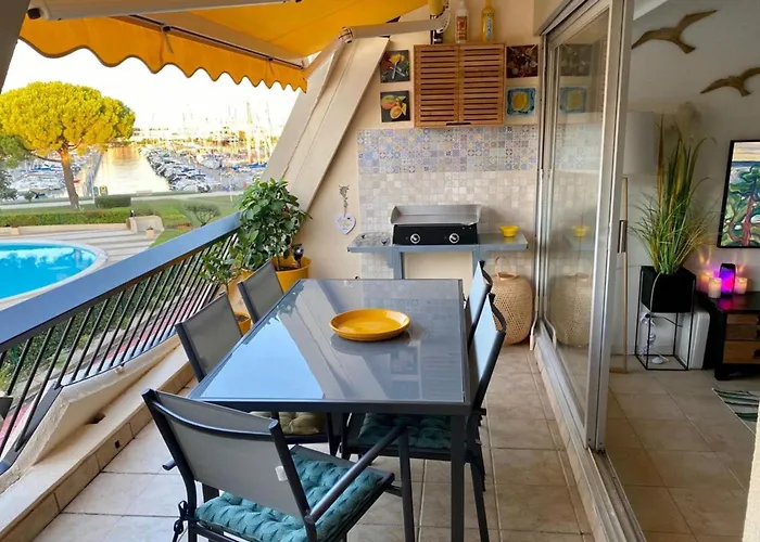 Le Port Camargue - 2 Bedrooms Air Conditioning Terrace And Swimming Pool!