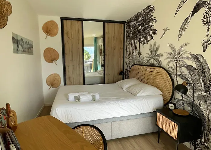 Le Port Camargue - 2 Bedrooms Air Conditioning Terrace And Swimming Pool! Дом отдыха Ле-Гро-дю-Руа